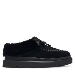 Śniegowce Guess. Czarne śniegowce i trapery damskie Guess. Za 584.99 zł.