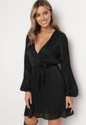 Czarna Rozkloszowana Sukienka Mini z Gumką w Pasie Gaiame. Czarne sukienki damskie Born2be, l, bez wzorów, z materiału, bez kołnierzyka, bez ramiączek, mini, rozkloszowane. Za 109.99 zł.