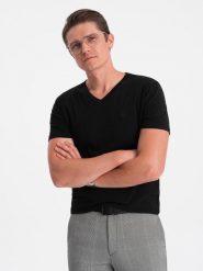 Męski sygnowany t-shirt V-neck z elastanem – czarny V3. Czarne t-shirty męskie Ombre Clothing, m, bez wzorów, z bawełny, eleganckie, bez kołnierzyka. W wyprzedaży za 52.50 zł.