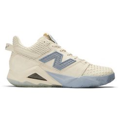 Buty damskie New Balance Coco CG2 WCHCOCF2 – beżowe. Brązowe obuwie sportowe damskie New Balance, bez wzorów, z gumy, do biegania. Za 529.99 zł.