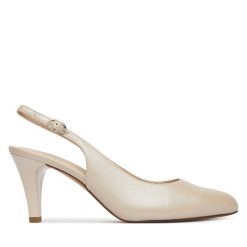 Czółenka Caprice. Białe czółenka damskie Caprice, bez wzorów, bez obcasa, bez zapięcia. Za 329.99 zł.