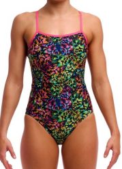 Strój do pływania menstruacyjny FUNKITA Flying Fiesta Swim Secure Single Strap. Brązowe kostiumy jednoczęściowe damskie FUNKITA, s, bez wzorów, z elastanu, sportowe, na fitness i siłownię. Za 289.00 zł.
