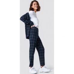 NA-KD Classic Proste spodnie garniturowe - Blue. Spodnie materiałowe damskie marki NA-KD Classic. Za 161.95 zł.