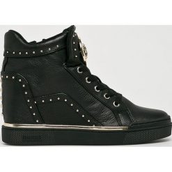 Guess Jeans - Buty. Czarne obuwie sportowe damskie Guess Jeans, z aplikacjami, z gumy. Za 699.90 zł.