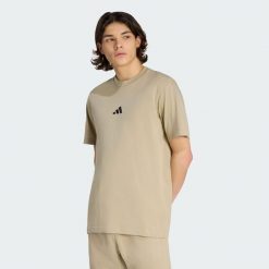 Koszulka Essentials Small Logo Single Jersey. Brązowe buty sportowe męskie Adidas, z jersey, bez zapięcia, na fitness i siłownię. Za 174.00 zł.