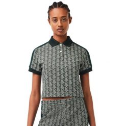 Koszulka damska Lacoste Contrast Collar Monogram. Zielone koszulki sportowe damskie Lacoste, xs, bez wzorów, z bawełny, bez kołnierzyka, bez ramiączek, na golfa. Za 397.00 zł.