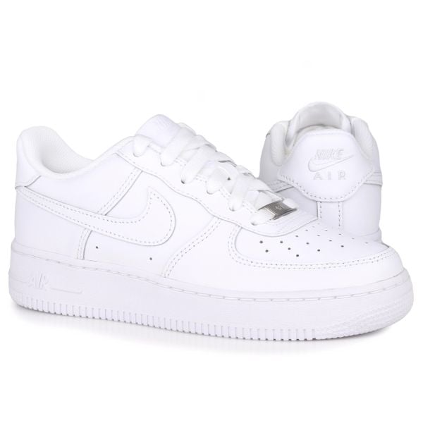 Buty damskie sportowe Nike AIR FORCE. Białe obuwie sportowe damskie Nike, bez wzorów, trekkingowe, Nike Air Force. Za 419.00 zł.