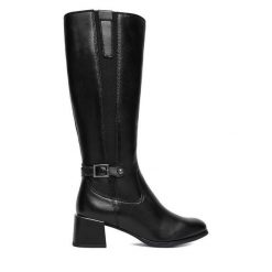 Kozaki Lasocki. Czarne kozaki damskie Lasocki, bez obcasa, na słupku. Za 419.99 zł.