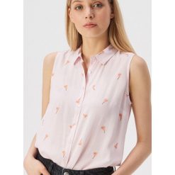 Wzorzysta bluzka z kołnierzem - Różowy. Bluzki damskie marki Sinsay. Za 29.99 zł.