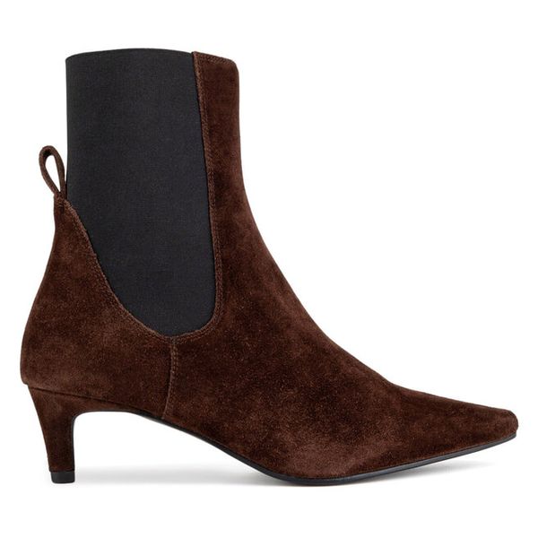 Botki GINO ROSSI. Brązowe botki damskie Gino Rossi, bez obcasa, na szpilce, bez zapięcia. Za 379.99 zł.
