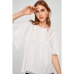 Mango - Top Emi. Szare topy damskie Mango, z bawełny, z okrągłym kołnierzem, z krótkim rękawem. W wyprzedaży za 69.90 zł.
