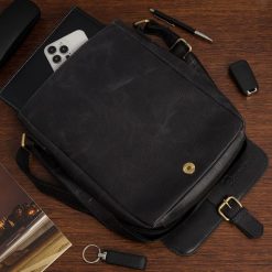 Torba męska skórzana na ramię zgrabna elegancka Beltimore czarna N23. Czarne torby na ramię męskie bez wzorów, eleganckie, na ramię. Za 199.99 zł.