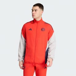 Bluza reprezentacyjna FC Bayern Monachium Tiro 25 Competition. Czerwone bluzy męskie Adidas, bez wzorów, bez kaptura. Za 369.00 zł.