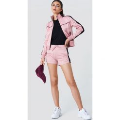 NA-KD Szorty sportowe - Pink. Różowe szorty sportowe damskie NA-KD. W wyprzedaży za 56.67 zł.