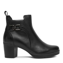 Botki Josef Seibel. Czarne botki damskie Josef Seibel, bez obcasa, na płaskiej podeszwie, bez zapięcia. Za 609.99 zł.
