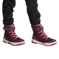 Śniegowce dziecięce KADVA Flow WaterProof. Czerwone śniegowce dziewczęce KADVA, z gumy, sportowe, bez zapięcia. Za 179.99 zł.