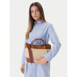 Torebka Armani Exchange. Brązowe torebki do ręki damskie Armani Exchange, bez wzorów, bez dodatków. Za 759.99 zł.