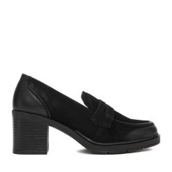 Półbuty Lasocki. Czarne półbuty damskie Lasocki, bez wzorów, bez obcasa, na obcasie, bez zapięcia. Za 229.99 zł.