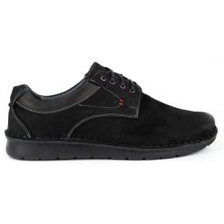 Kampol Buty męskie skórzane casual 13/3 czarny nubuk czarne. Czarne półbuty na co dzień męskie z nubiku, casualowe, bez zapięcia. Za 367.89 zł.