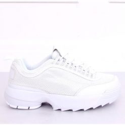 Buty sportowe białe DSC82 White. Białe obuwie sportowe damskie ButyModne, bez wzorów, z materiału. W wyprzedaży za 99.00 zł.