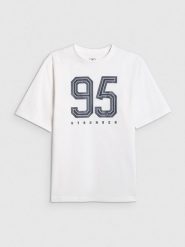 4F T-shirt loose z nadrukiem chłopięcy - biały 134/140 (8-10 lat). Białe t-shirty dla chłopców 4f, bez wzorów, z bawełny, bez ramiączek. Za 49.99 zł.