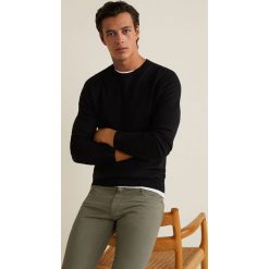 Mango Man - Sweter Julen. Szare swetry przez głowę męskie Mango Man, z dzianiny, z okrągłym kołnierzem. W wyprzedaży za 99.90 zł.