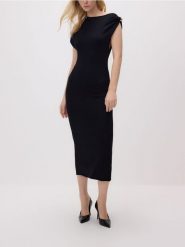 Sukienka z ozdobnym detalem - czarny. Czarne sukienki damskie Reserved, l, bez wzorów, z dzianiny, bez kołnierzyka, bez ramiączek, maxi, dopasowane. Za 179.99 zł.