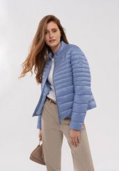Kurtka pikowana casual J-COMO. Niebieskie kurtki damskie Volcano, m, bez wzorów, z materiału, bez kaptura. Za 289.99 zł.