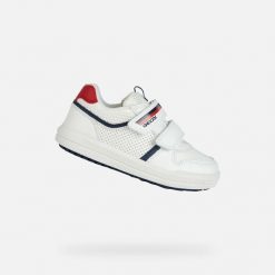 Sneakersy dla dzieci Geox Arzach. Białe trampki i tenisówki chłopięce Geox, bez wzorów, ze skóry, retro, bez zapięcia. Za 212.05 zł.