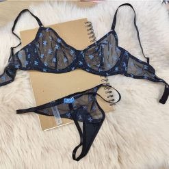 Stanik push-up z delikatnych materiałów Hadas. Biustonosze Intica, bez wzorów, z materiału. Za 159.00 zł.