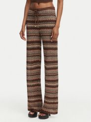 Marciano Guess Spodnie materiałowe G6GB13 Z0645 Brązowy Regular Fit. Brązowe spodnie materiałowe damskie Marciano Guess, m, z aplikacjami, z materiału. Za 889.99 zł.