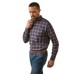 Koszula z długim rękawem Ariat Clement. Niebieskie koszule męskie Ariat, bez wzorów, bez kołnierzyka, bez ramiączek, do jazdy konnej. Za 401.00 zł.