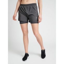 Damskie spodenki 2 w 1 Newline. Szare szorty sportowe damskie Newline, na wiosnę, xs, bez wzorów, z dżerseju, klasyczne, z standardowym stanem, na fitness i siłownię. Za 249.00 zł.