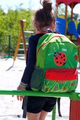 Hugger Plecak tornister dla dzieci Hugger, Let's Go! - Large, wiek 6-9 lat, wzór Ladybirds. Torby i plecaki dziecięce Hugger. Za 164.25 zł.