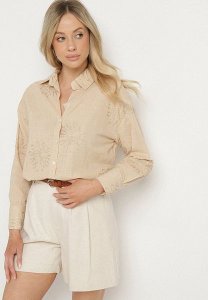 Beżowa Bawełniana Koszula z Lnem Zdobiona Haftem Terkio. Brązowe bluzki damskie Born2be, l, z aplikacjami, z bawełny, eleganckie, bez kołnierzyka, bez ramiączek. Za 99.99 zł.