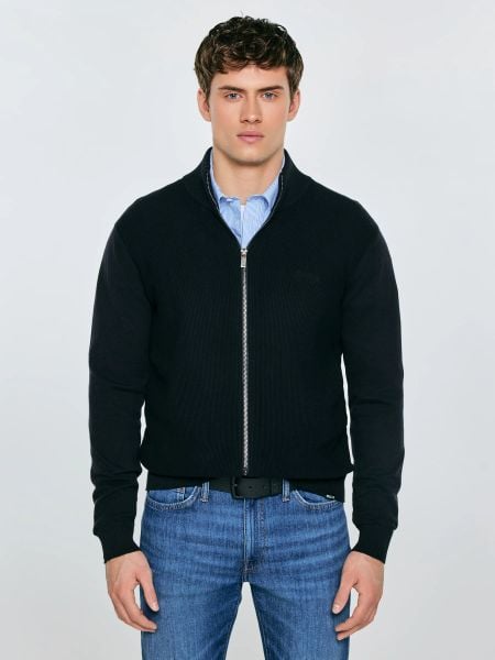 Sweter męski rozpinany ze stójką czarny Anton 906. Czarne kardigany męskie Big Star, l, bez wzorów, z bawełny, eleganckie. W wyprzedaży za 99.99 zł.