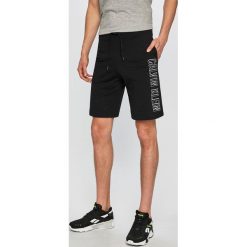 Calvin Klein Jeans - Szorty. Krótkie spodenki sportowe męskie marki Calvin Klein Jeans. Za 199.90 zł.