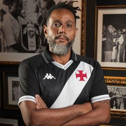 Koszulka Domowa Vasco da Gama 2025/26. Białe koszulki sportowe męskie Kappa, bez wzorów, bez kołnierzyka, bez ramiączek, do piłki nożnej. Za 422.50 zł.