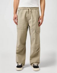 MESKIE SPODNIE WRANGLER DRAWSTRING CARPENTER CANYON SAND 112362552. Spodnie materiałowe męskie Wrangler, l, bez wzorów. Za 219.99 zł.