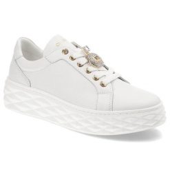 Białe Sneakersy Chebello Modne Obuwie Damskie. Białe półbuty damskie CheBello, bez wzorów, z jeansu, klasyczne, bez obcasa, bez zapięcia. Za 450.99 zł.