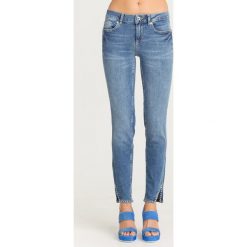 JEANSY SWEET SLIM FIT LIU JO. Jeansy damskie Liu Jo. Za 461.30 zł.