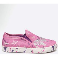 Geox - Tenisówki dziecięce. Trampki i tenisówki dziewczęce Geox, z gumy. W wyprzedaży za 199.90 zł.