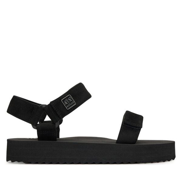 Sandały Armani Exchange. Czarne sandały damskie Armani Exchange, bez wzorów, bez obcasa, na płaskiej podeszwie, bez zapięcia. Za 319.99 zł.