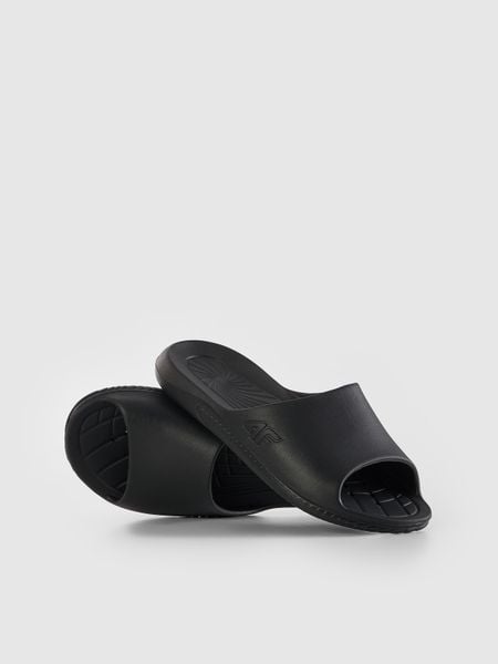 4F Klapki damskie - czarne 41. Czarne klapki damskie 4f, bez wzorów, sportowe, bez obcasa. Za 69.99 zł.