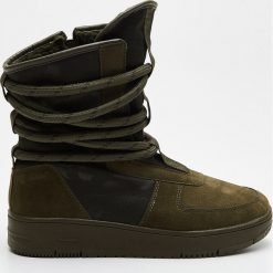 Śniegowce - Khaki. Brązowe śniegowce i trapery damskie Cropp. Za 199.99 zł.