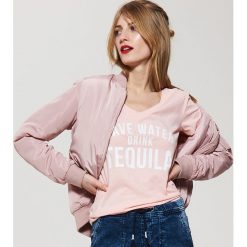 T-shirt z napisem - Pomarańczo. T-shirty damskie marki House. Za 39.99 zł.