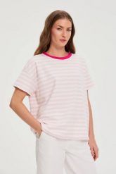 Bluza oversize w paski różowa. Czerwone bluzy damskie MOODO, l, bez wzorów, z bawełny, bez kaptura. Za 79.99 zł.