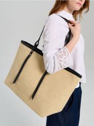 Pleciona torba na ramię typu tote - kremowy. Białe torby na ramię damskie Sinsay, bez wzorów, bez dodatków. Za 59.99 zł.