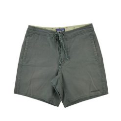 Second life - Spodenki męskie szare - Stan bardzo dobry. Szare krótkie spodenki sportowe męskie Patagonia, l, bez wzorów, z materiału, trekkingowe. Za 136.28 zł.