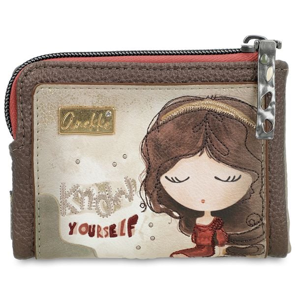 Brązowy Kompaktowy Damski Portfel Anekke Z Laleczką. Brązowe portfele damskie Anekke, z aplikacjami, z materiału. Za 159.00 zł.